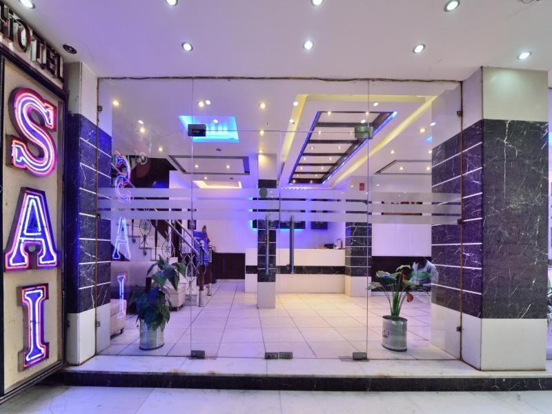 Hotel Sai International New Delhi Buitenkant foto