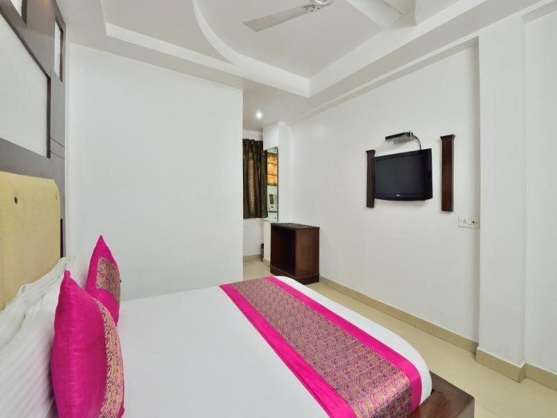 Hotel Sai International New Delhi Buitenkant foto
