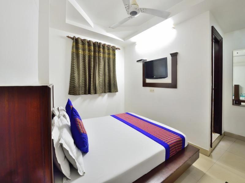 Hotel Sai International New Delhi Buitenkant foto