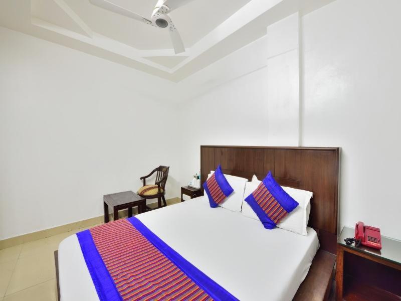 Hotel Sai International New Delhi Buitenkant foto
