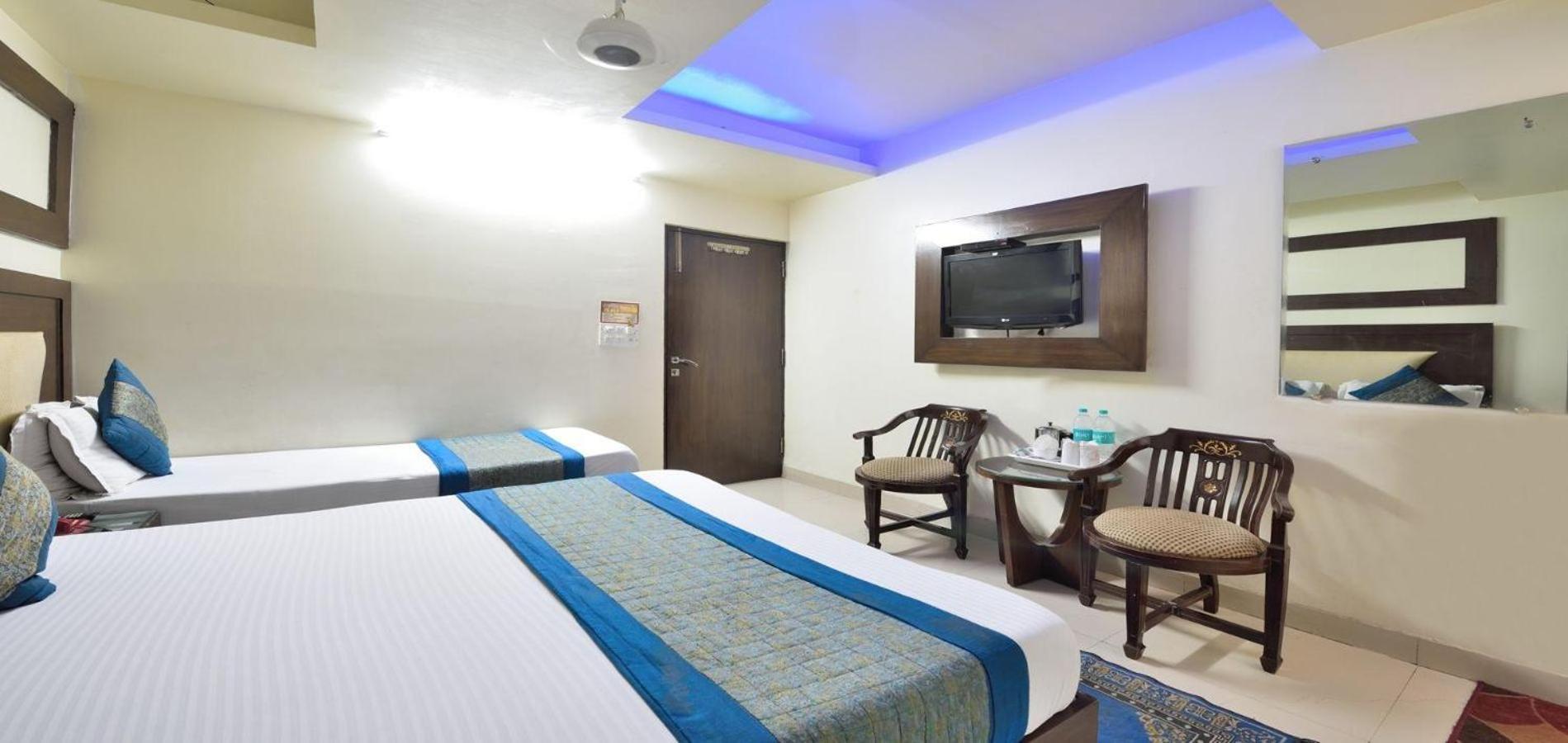Hotel Sai International New Delhi Buitenkant foto